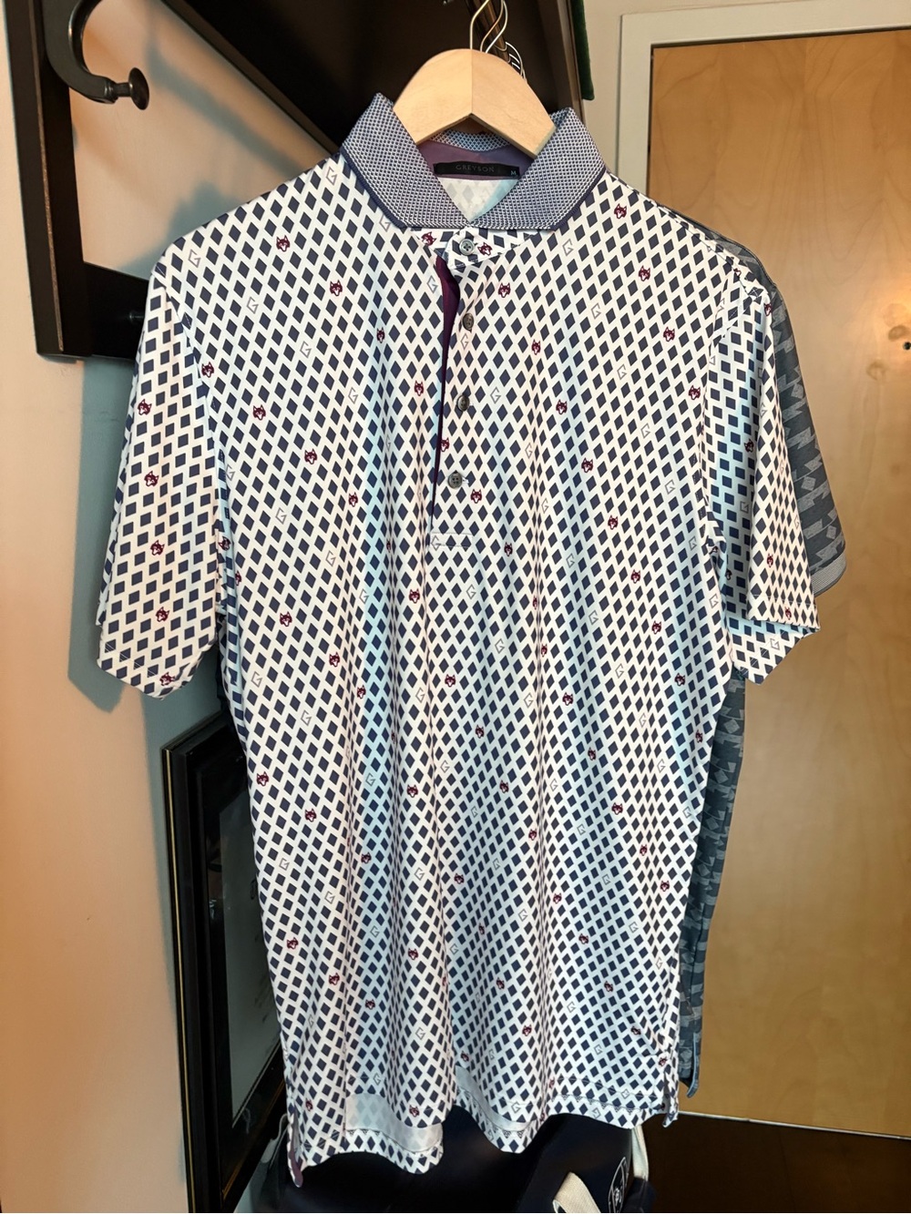 Greyson Golf Polo | Medium | White Diamond Print